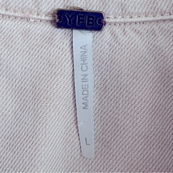 YFB Young Fabulous & Broke Beige Flap pocket Crop  jacket, tencell blend, L NWOT - Picture 3 of 14